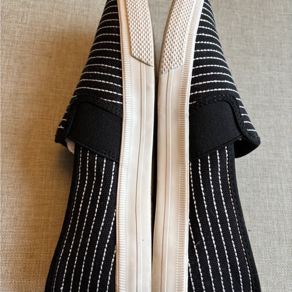 Lauren Ralph Lauren “Jinny” black nautical striped flats - Picture 2 of 8